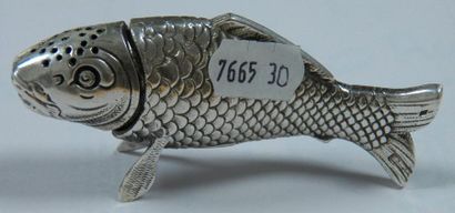 Salière poisson 85 g argent massif 1er titre...