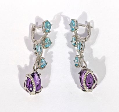 DEMI PARURE en argent 925‰ sertie de topazes...