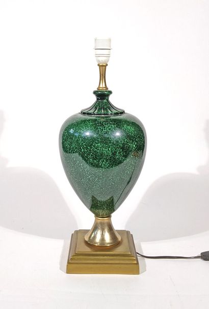 Robert DE SCHUYTENER (XXe)
Lampe en métal...