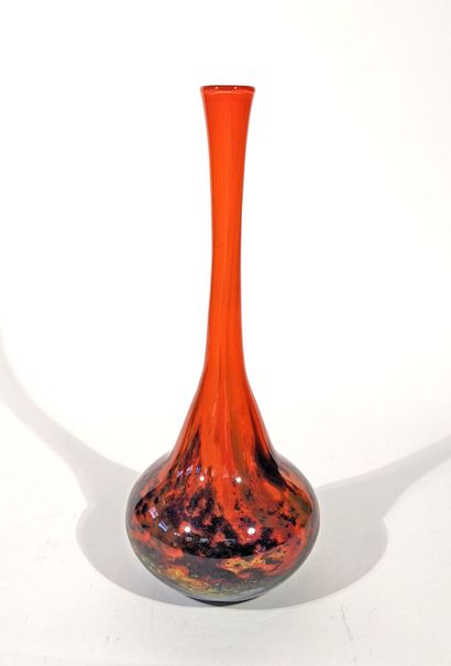 MÜLLER FRERES - LUNEVILLE 
Vase soliflore...