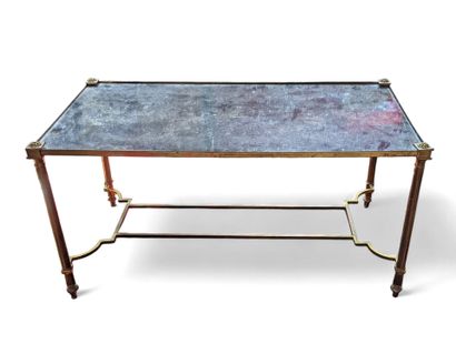 TABLE BASSE rectangulaire en laiton à plateau...