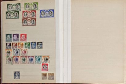 Ensemble de timbres du monde dont par la...