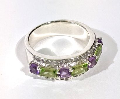 BAGUE en argent 925‰ de type demi-alliance...