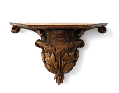 CONSOLE D'APPLIQUE en chêne sculpté d'un...