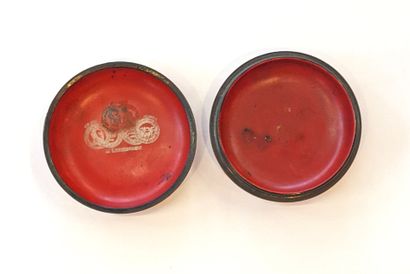 REUNION de trois boîtes : 
- BOITE ronde...