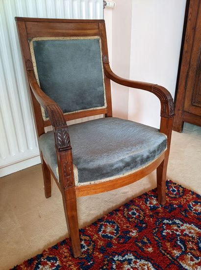 FAUTEUIL en acajou et placage d'acajou à...