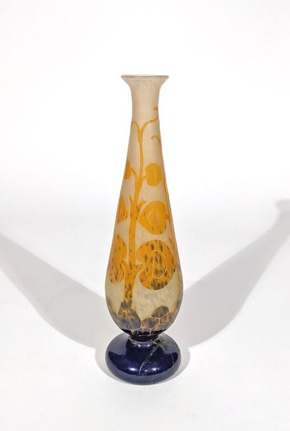 LE VERRE FRANCAIS (Attribué à)
Vase fuselé...