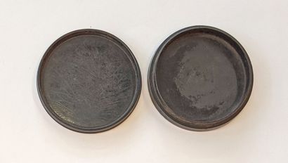REUNION de trois boîtes : 
- BOITE ronde...