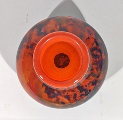 MÜLLER FRERES - LUNEVILLE 
Vase soliflore...