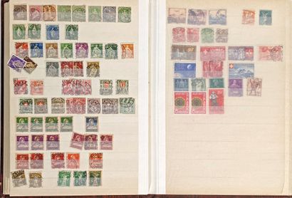 Ensemble de timbres du monde dont par la...