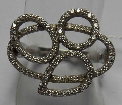 Bague moderne en or gris à motif d'ellipses...
