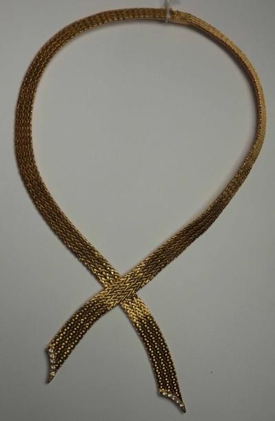 Collier composé de deux rubans d'or jaune...