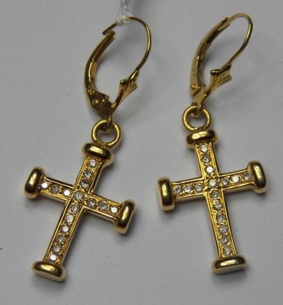 Paire de pendants d'oreilles en or jaune...