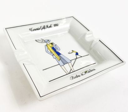 PORCELAINE D'AUTEUIL - Création Jacques LOBJOY
Vide-poche...