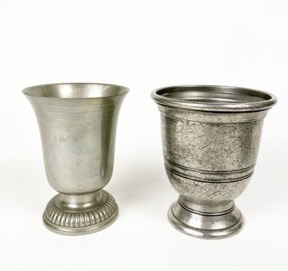REUNION de 4 objets en étain comprenant :...