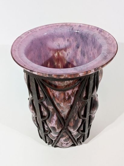 DAUM & Louis MAJORELLE (1859-1926) (Dans...