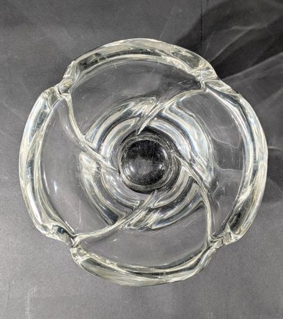 DAUM France
Vase en cristal moulé pressé....