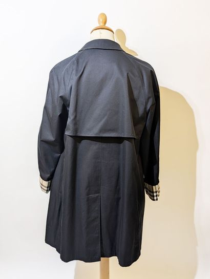 BURBERRY
Trench paletot en gabardine de coton...