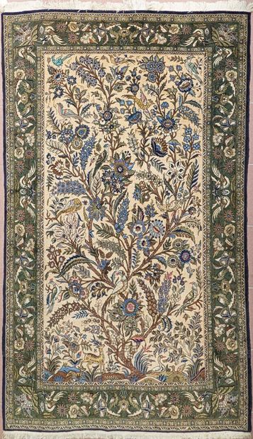 GHOM, Iran
Tapis en fils de coton et soie...