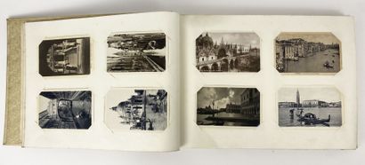 ALBUM DE CARTES POSTALES
Ensemble d'environs...