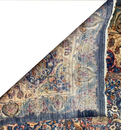 IRAN, Kashmar
Grand tapis en laine nouée...