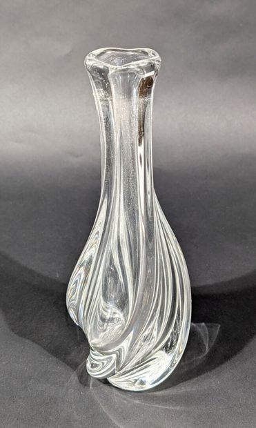 SAINT LOUIS
Vase soliflore en cristal moulé...