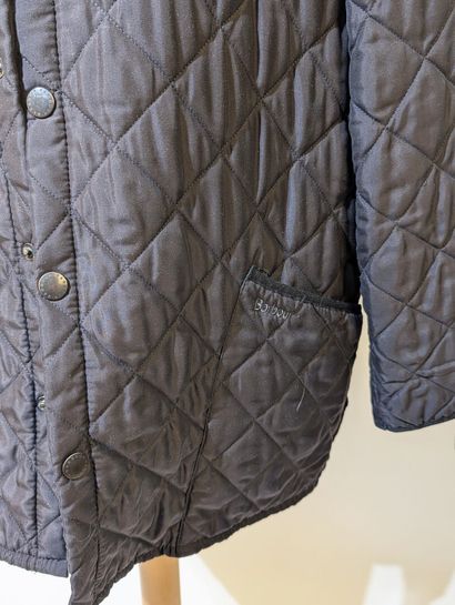 BARBOUR
Veste de femme matelassé bleu marine,...