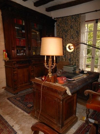 Succession Mme E… 
Bibelots, Mobilier rustique...