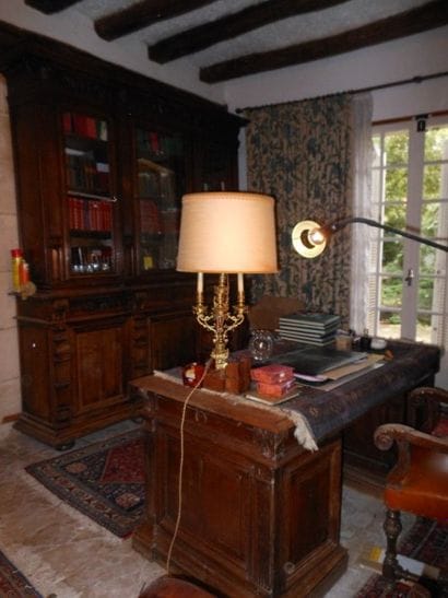 Succession Mme E… 
Bibelots, Mobilier rustique...