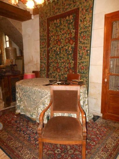 Succession Mme E… 
Bibelots, Mobilier rustique...