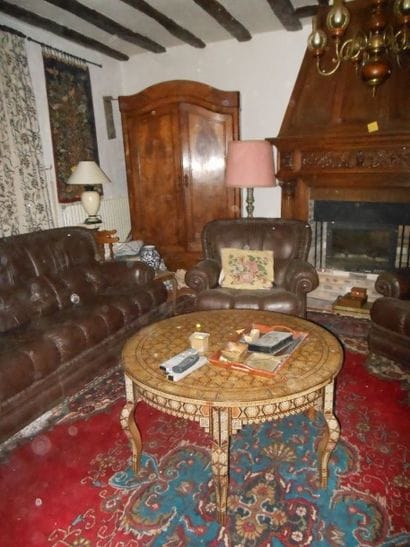 Succession Mme E… 
Bibelots, Mobilier rustique...