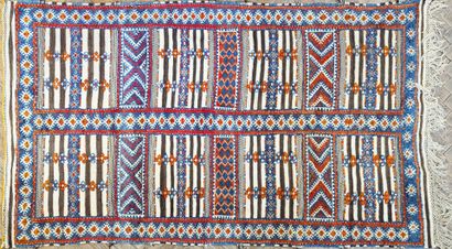 MAROC, Fès
Tapis en laine au point noué à...