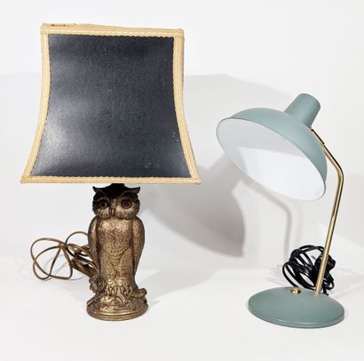 LAMPE à piétement en forme de hiboux en métal...