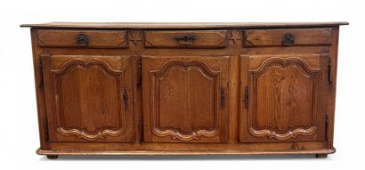 BUFFET ENFILADE en chêne mouluré ouvrant...