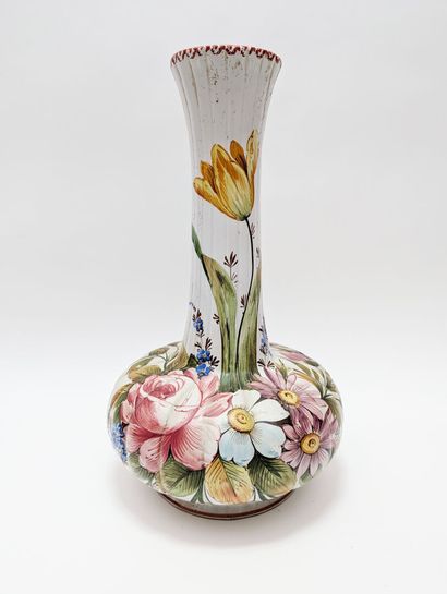 GRAND VASE soliflore en faïence émaillée...