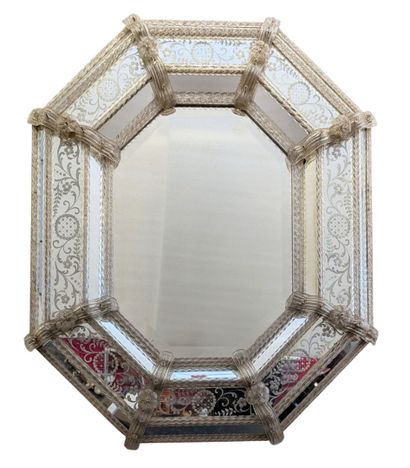 MIROIR à parcloses en verre et miroir à décor...