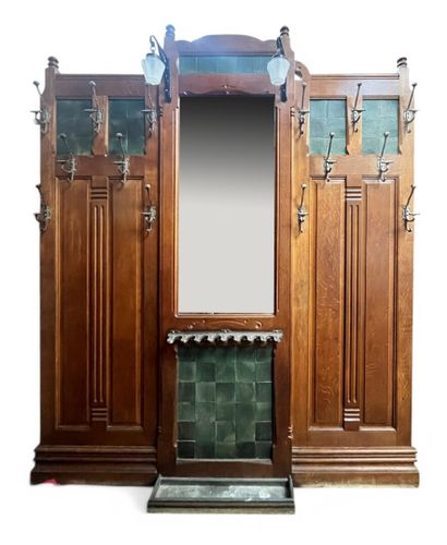 VESTIAIRE D'ENTREE en chêne faisant porte-manteaux,...