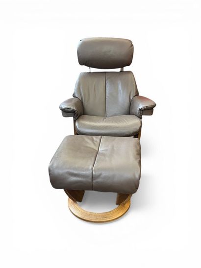 NORDIC EASY CHAIR
Fauteuil relax et son repose...