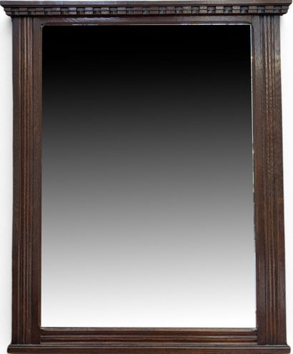 MIROIR de cheminée en chêne mouluré, la glace...