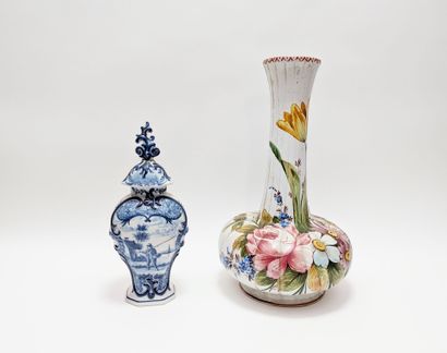 GRAND VASE soliflore en faïence émaillée...