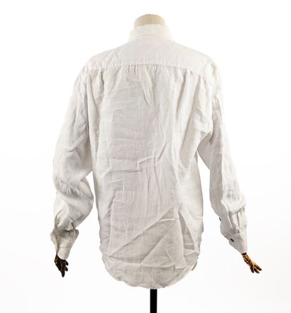 WEEKEND (Max Mara)
White linen shirt, button-down...