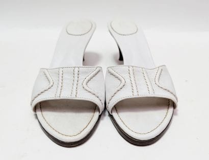 MAX MARA
White leather sandals with heels...