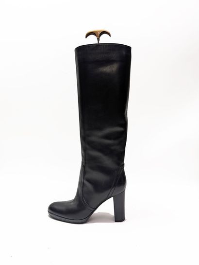SERGIO ROSSI
Pair of black leather heeled...
