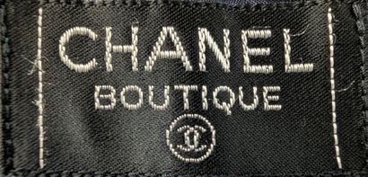 CHANEL - Boutique
Navy blue straight-cut...