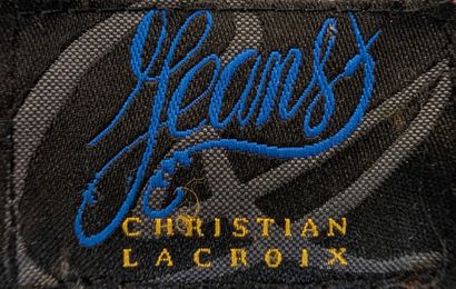 CHRISTIAN LACROIX JEANS
Fitted jacket with...