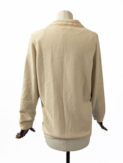 CHANEL
Long cardigan in pure ecru cashmere,...