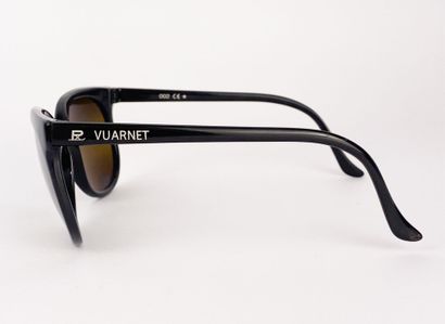 VUARNET
Black acetate sunglasses with Pouilloux...
