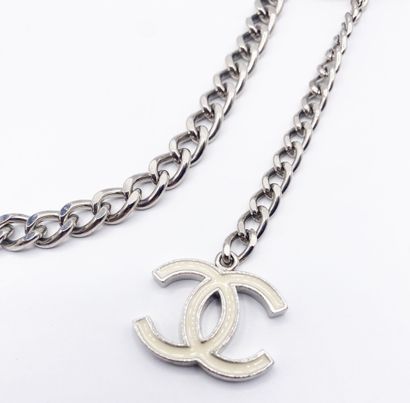CHANEL - 2007 Collection
Silver plated metal...