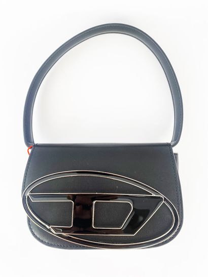 DIESEL
Black leather Borsa bag, magnetic...