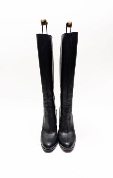 SERGIO ROSSI
Pair of black leather heeled...